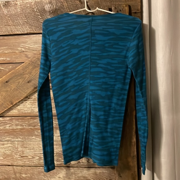 Under Armour Long Sleeve Top-small - Picture 2 of 4